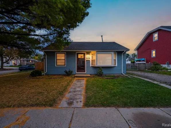 1436 E Cambourne St, Ferndale, MI 48220