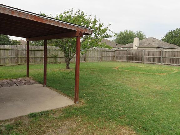 Wood privacy fence