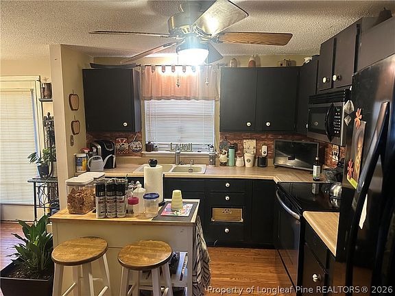 3rd image of 7121 Shellburne Dr