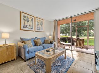 200 Turtle Lake Ct APT 108, Naples, FL 34105