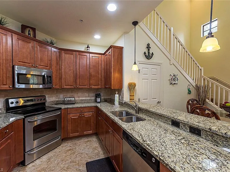 9102 Capistrano St S #723 — Photo 6