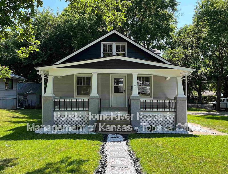 1st image of 202 NW Story St