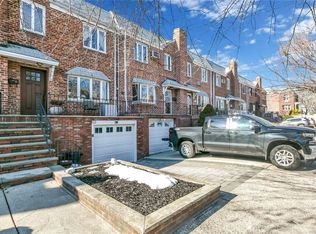 63-24 72nd St, Flushing, NY 11379