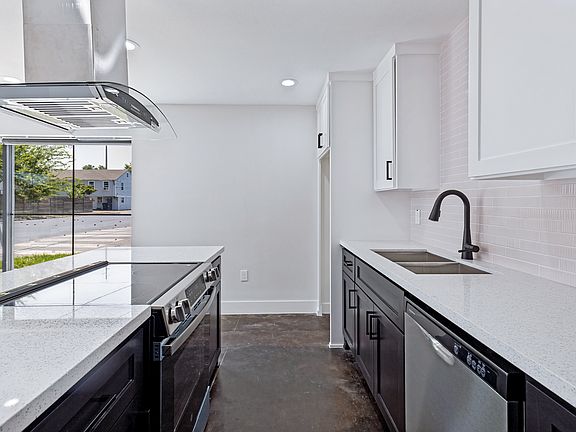 3rd image of 501 N 67th St #1