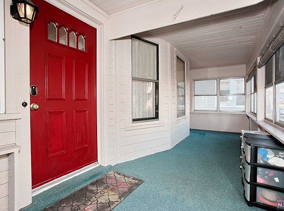 3rd image of 36 Westcott St
