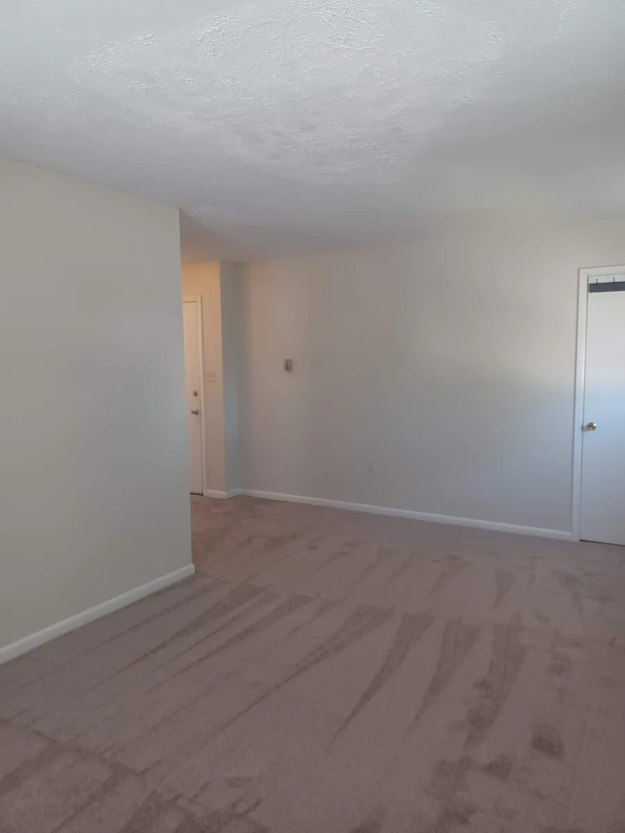 Building Photo - 2 N Euclid Ave #4