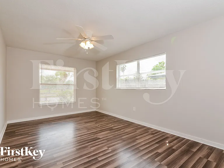3806 Southern Pkwy W — Photo 10