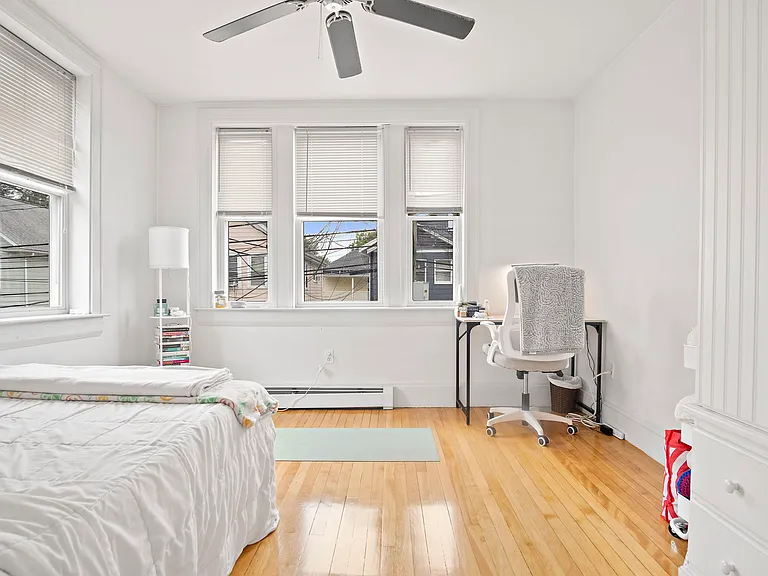 189 Cedar St #2 — Photo 8