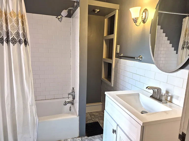 Full Bath 1st Flr_08072026