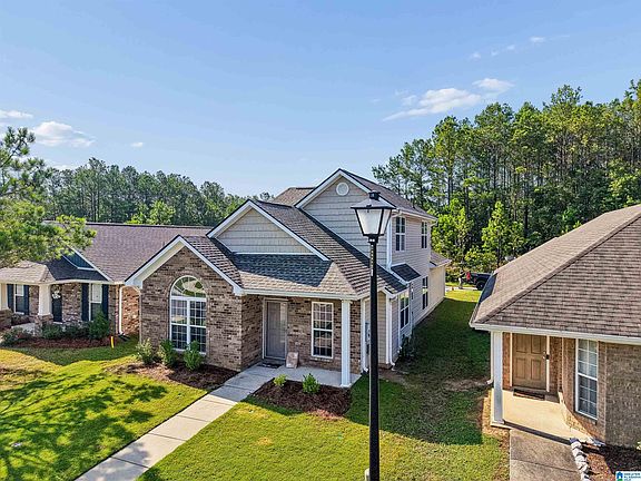 2nd image of 1290 Village Trl