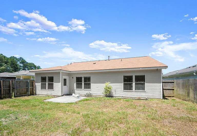 22898 Sabine Dr — Photo 4