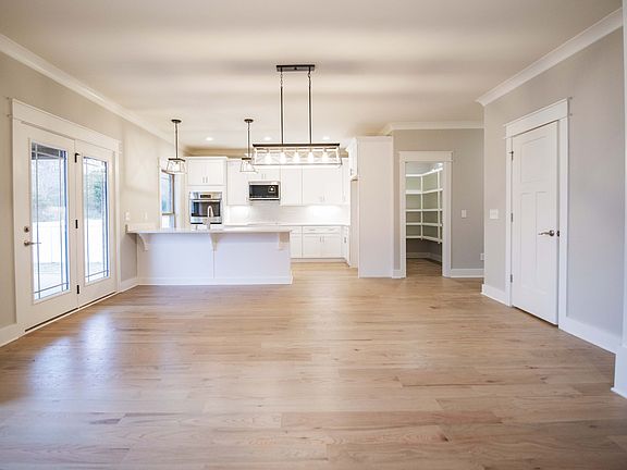 5th image of 1729 Northside Dr