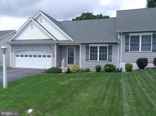 160 Cambridge Dr, Red Lion, PA 17356