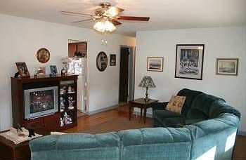 4th image of 3806 Brookhaven Dr