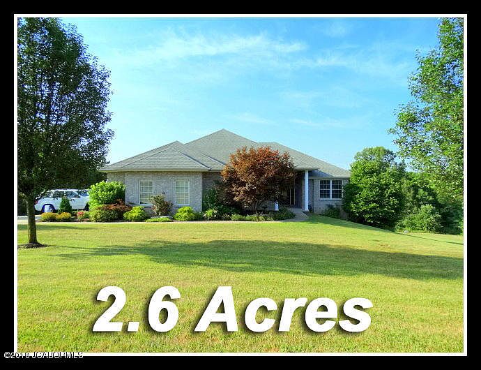 1st image of 205 Summerhill Dr