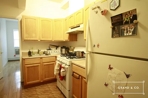 Rented by Grand & Co. | media 13