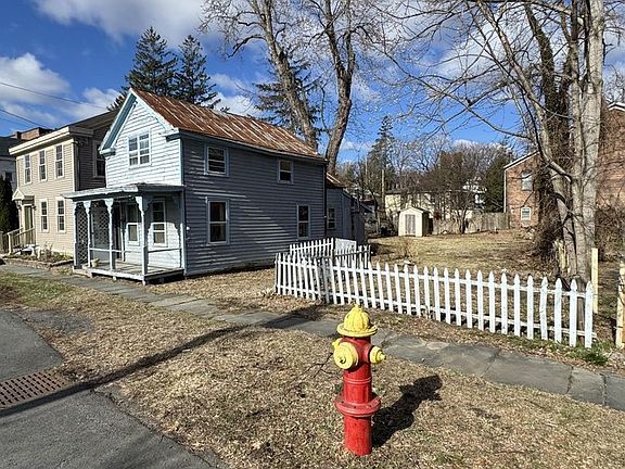 5th image of 10 N Franklin St