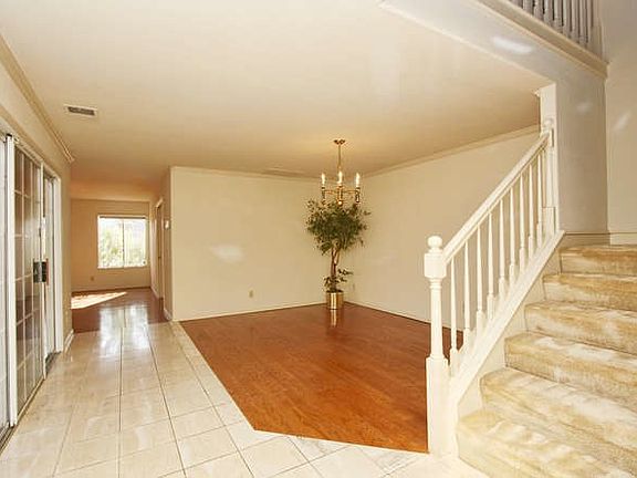 3rd image of 749 Lake Front Dr