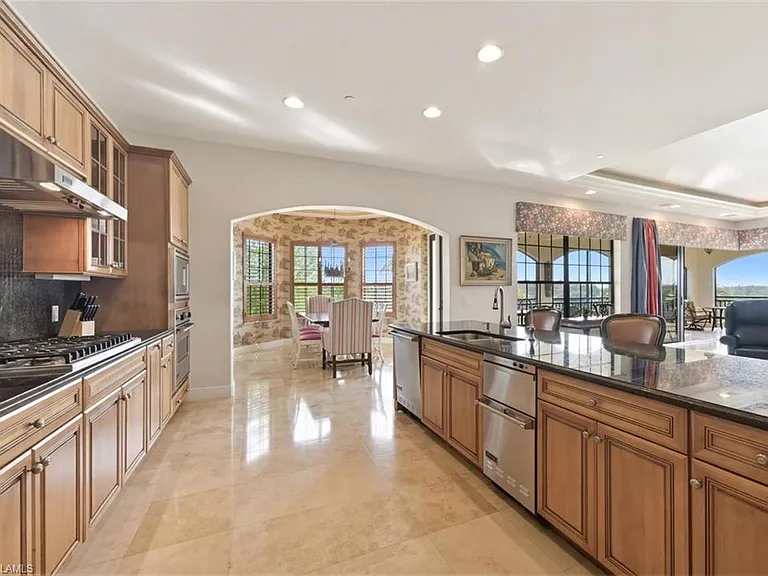 2538 Marquesa Royale Ln #Penthouse 5-301 — Photo 22