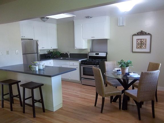 2nd image of 452 Elm Ave