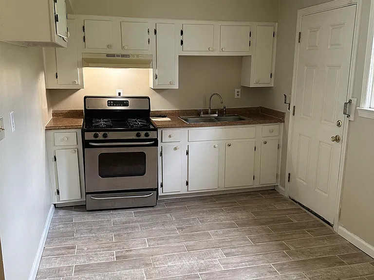 3559 Millard Rd — Photo 6
