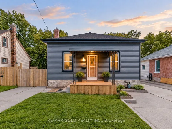 108 Norfolk Ave, Cambridge, ON N1R 3V2