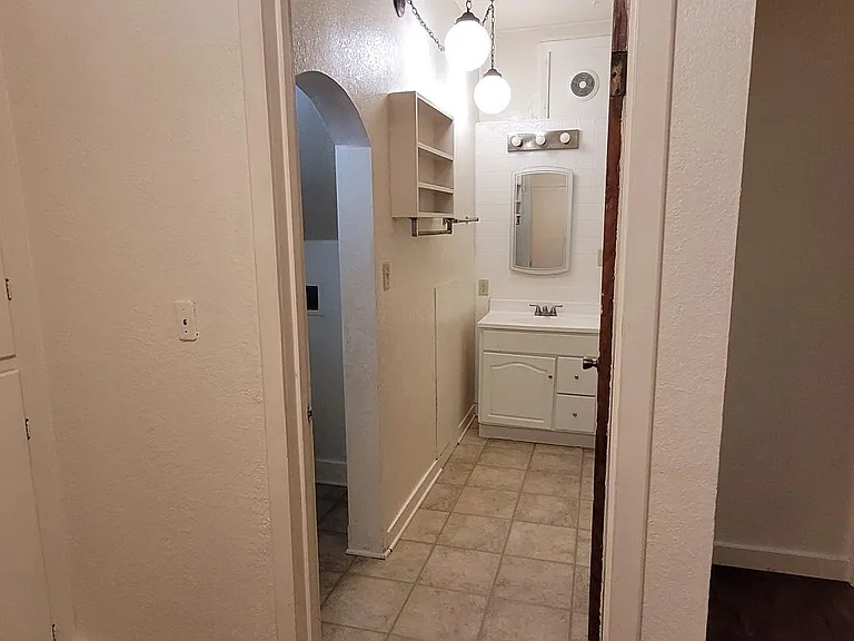 1937 Oregon Ave #2 — Photo 10