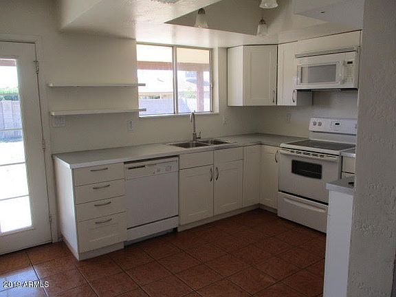 2nd image of 901 W Villa Theresa Dr