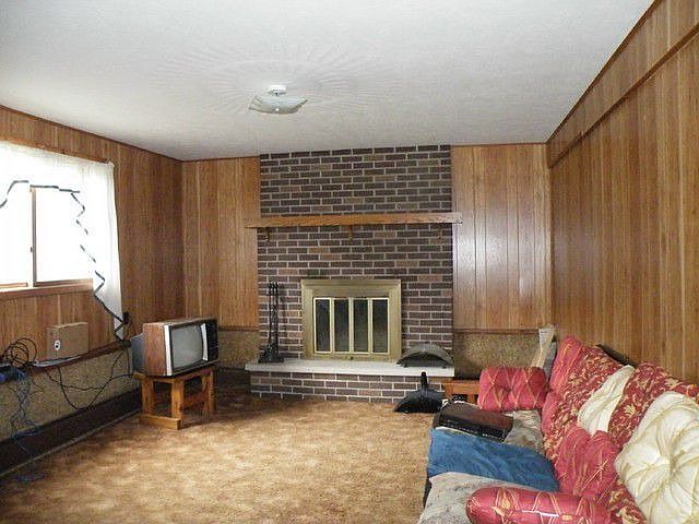 2nd image of 12 Sunset Dr