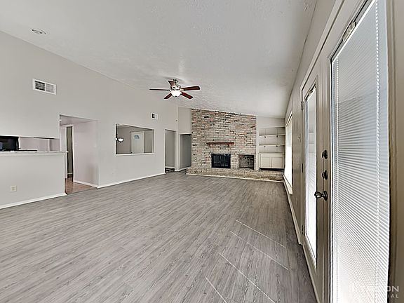 4th image of 9903 Old Towne Ln