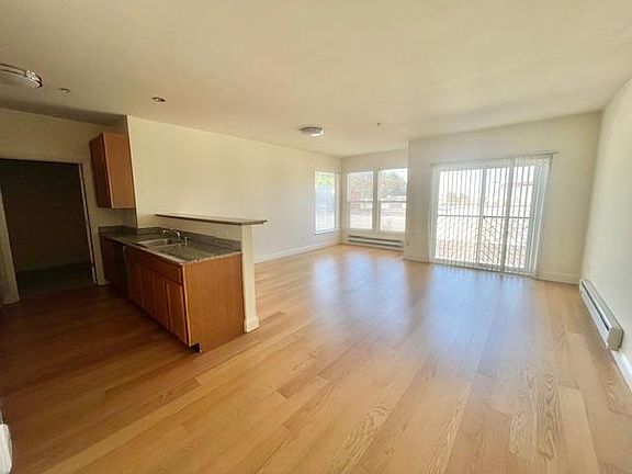 2nd image of 118 Wood St APT 201