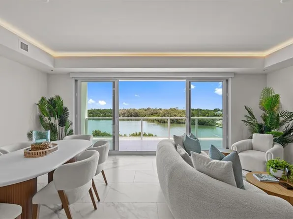 1020 Sunset Point Rd Unit 310, Clearwater, FL 33755