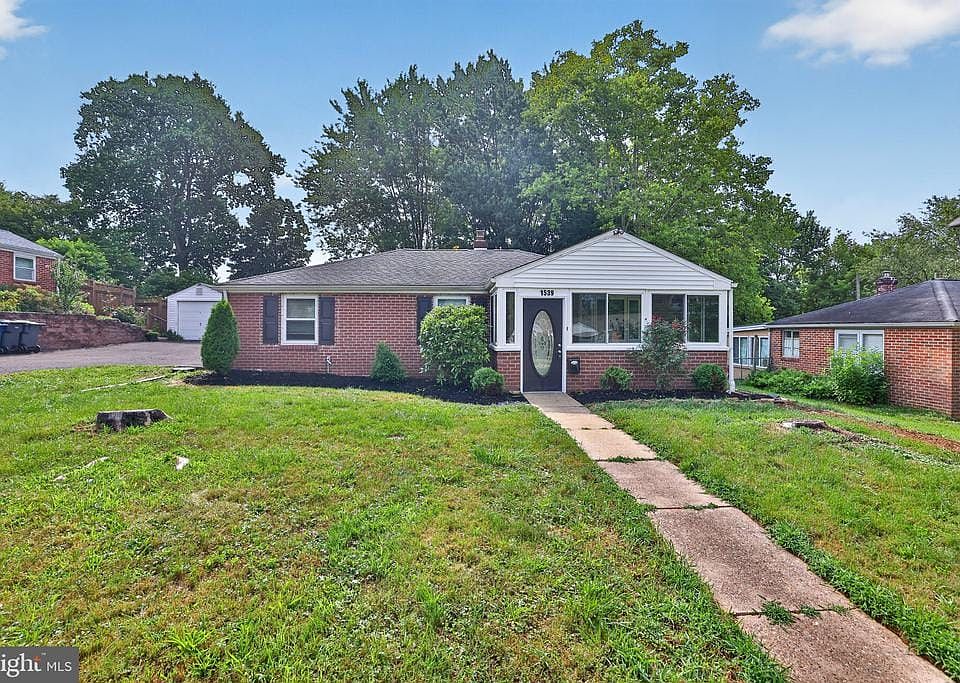 1st image of 1539 Reservoir Ave