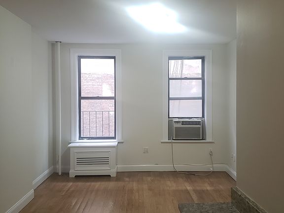 3rd image of 1710 2nd Ave APT 2R