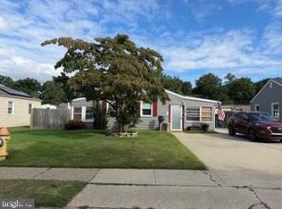 729 Woodtop Rd, Wilmington, DE 19804