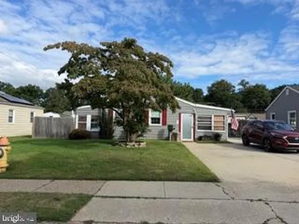 729 Woodtop Rd, Wilmington, DE 19804