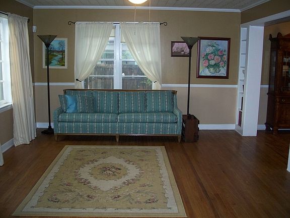 2nd image of 511 N Washington Ave