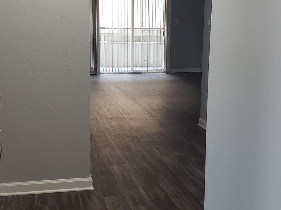 1st image of 1235 Jefferson Ave APT 100