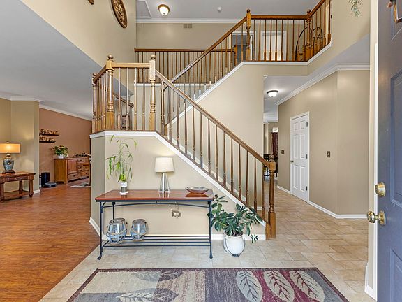 3rd image of 3015 Twin Falls Dr