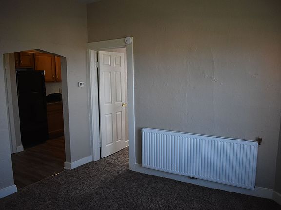 5th image of 446 E Dewald St #301