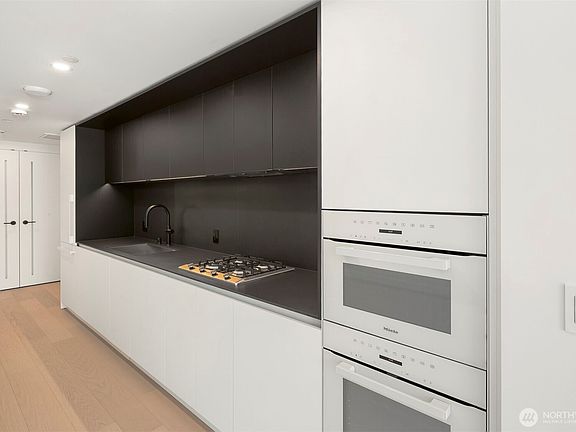 4th image of 300 Virginia Street #1113