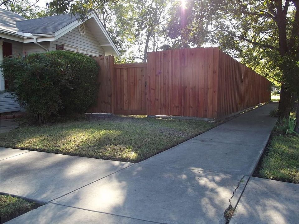 1st image of 2110 Coggin Ave