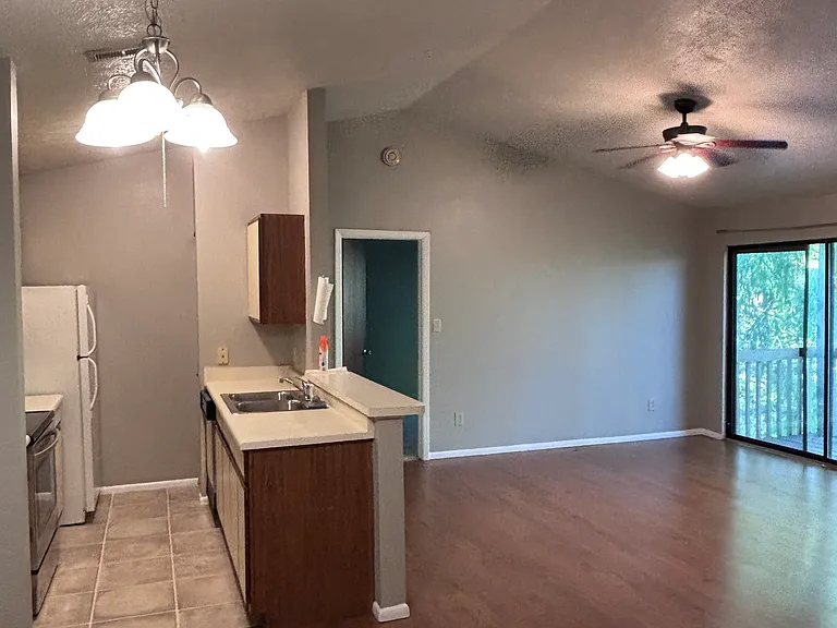 4351 Village Parkway Cir W #10 — Photo 4