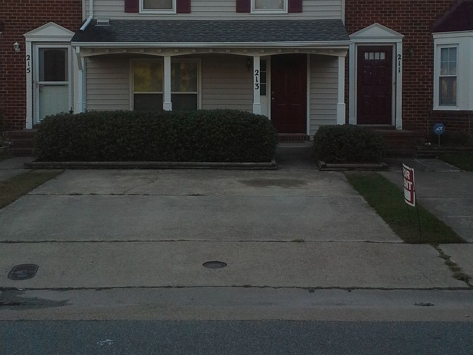 1st image of 213 Windbrooke Ln