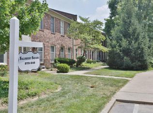 271 Salisbury Sq APT 102, Saint Matthews, KY 40207