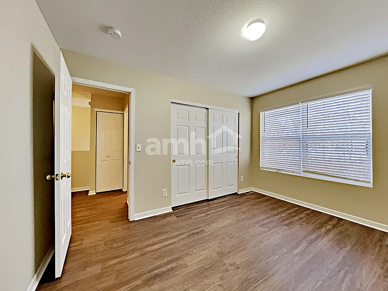 1638 S Buckley Way — Photo 11