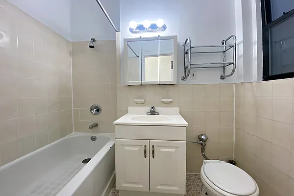 Rented by Douglas Elliman | media 34