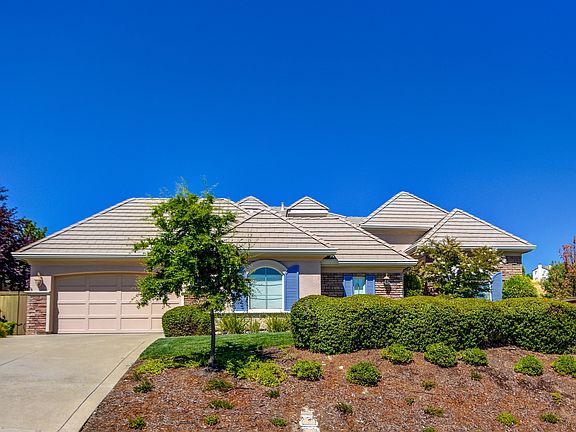 2nd image of 1327 Terracina Dr