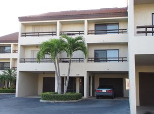 120 1st St E APT 108, Tierra Verde, FL 33715