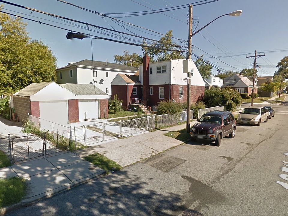 2nd image of 19501 119th Ave